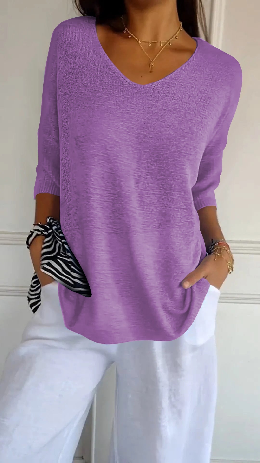 Pull par Elma™ - Pull tricoté uni à col en V